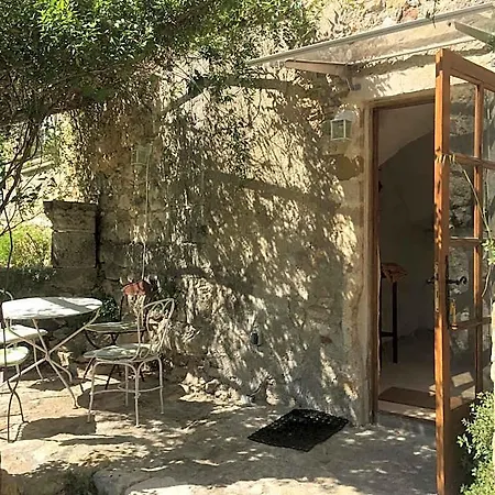 Bed & Breakfast Chateau De La Bastide 3*